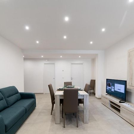 Plume Apartment By Wonderful Italy Bari Buitenkant foto